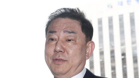 ‘병원 입원’ 김병기 20일 만에 경찰 출석…“무혐의 입증하겠다”