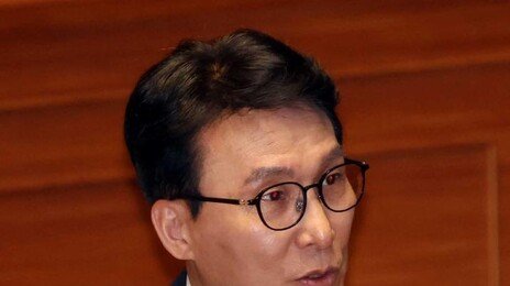 金총리, 원유 北유입설에 “말이 안 되는 이야기”