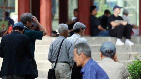 예산 3배 늘었지만 사각지대 여전…기초연금 못 받는 노인들