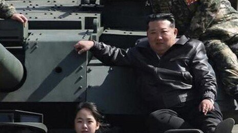 국정원 “김주애, 후계 준비과정 아닌 후계자”