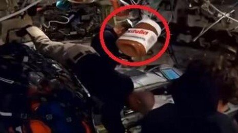 “역사상 최고의 무료 광고”…아르테미스 내부 떠다니는 누텔라 병 화제