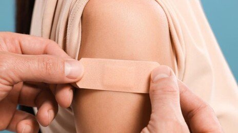 “외로우면 상처도 안 낫는다”…염증 유전자 깨우는 ‘마음의 병’