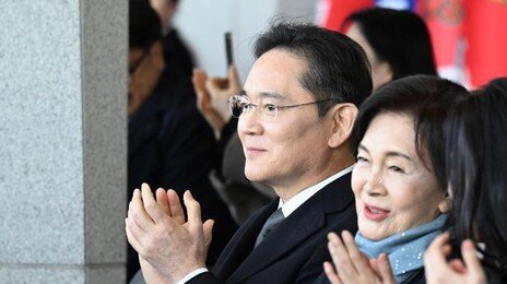 홍라희, 3조원대 삼전 주식 블록딜 매각…상속세 내고도 1조원 확보