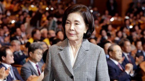 홍라희, 삼성전자 주식 3조원대 매각… 상속세 재원 마련