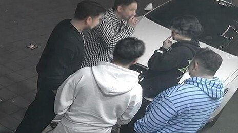 쓰러진 김창민 감독 사각지대 끌고가 밟고 찼다…“살인” 공분