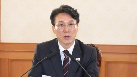 [사설]김민석 “노봉법 보완 필요”… 공공보다 민간 부문이 더 문제