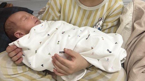 20년만의 아기 울음소리…정선 한반도마을 “축제로구나”