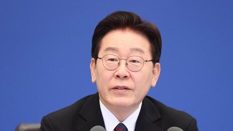 李 “韓, 선도국가 반열…‘보편적 가치’ 외면해선 안돼”