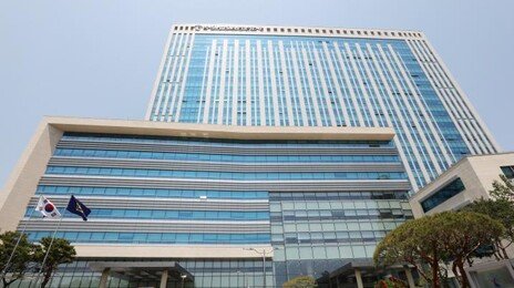 자기 집 방화, 옆집서 “여기 우리집” 고성…공포의 이웃, 50대 초등 교사였다