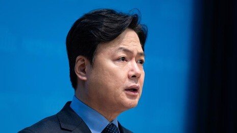 與 “특별감찰관, 여야 1명씩 추천키로…나머지 1명은 변협 의뢰”