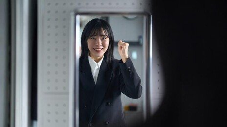 “일단 입사, 이후 이직”…신입 구직자 ‘마지노선 초봉’ 2년째 하락