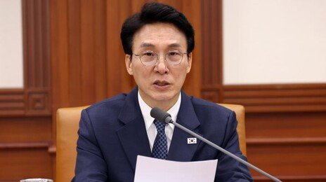 김민석 “석유 최고가격제,  4차 시행 여부 곧 결정”
