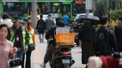 [사설]인도 위 ‘무법 오토바이’… 보행자에게도, 본인에게도 ‘흉기’