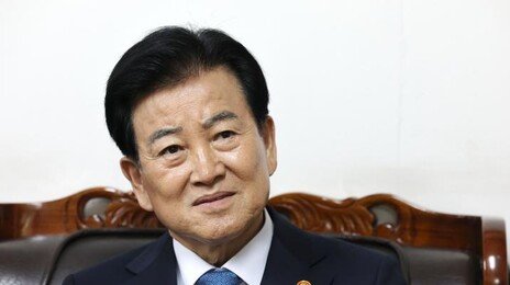 ‘정보유출 논란’ 정동영 “달 보라 했는데 손가락 가리키는 것”