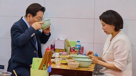 李, 하노이서 쌀국수 식사…“베트남은 어느 식당 들어가도 실패 안해”