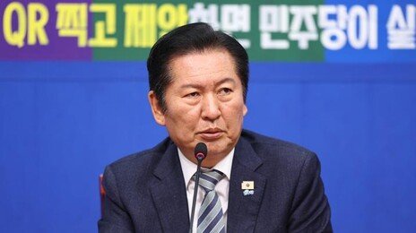 ‘李측근’ 김용 “백의종군” 선언에 정청래 “미안하고 감사”
