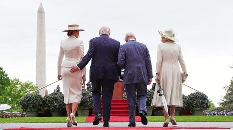 英 찰스3세 “행정권은 견제-균형의 대상”… 점잖게 트럼프 훈계