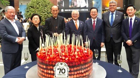 무게만 70kg…딸기 케이크 ‘끝판왕’ 내놓은 대전 성심당