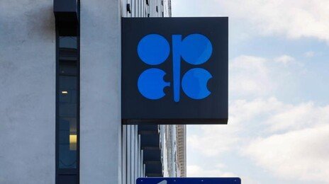 ‘UAE 탈퇴’에 놀란 OPEC+ 7개국 “원유 증산…하루 18.8만 배럴”