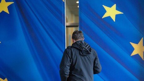 트럼프 “EU 車에 25% 관세”… 獨 52조 손실 전망