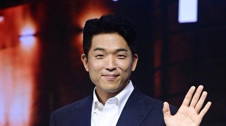 안성재 ‘와인 바꿔치기’ 논란 입 열었다…“사과 의미로 디저트 와인 제공”
