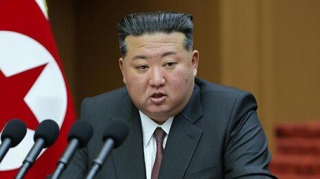 김정은 유고시 자동 핵공격…北헌법에 지휘권 위임 명시
