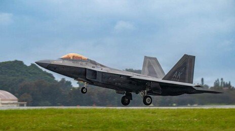 미중정상회담 앞두고 美, F-22 가데나 순환배치 공개