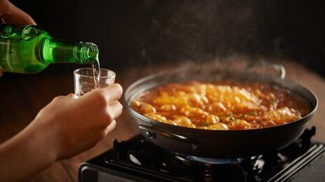 술 소비량 감소세인데…10년새 30·40대 여성 폭음 되레 늘어