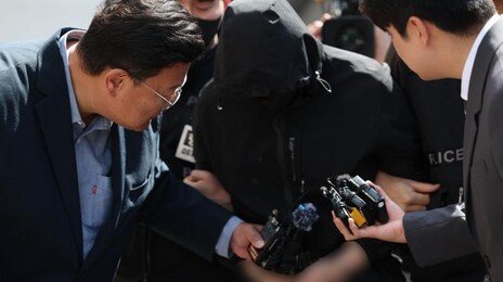 여고생 살해범, 신상공개 미뤄진 사이…이름·사진 다 퍼졌다