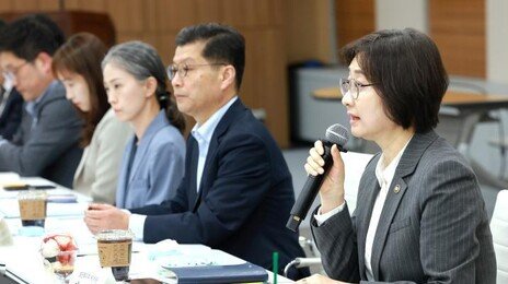민노총 “돌봄노동자에 최저임금 130% 기본급 보장하라” 요구