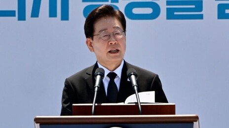 광주 찾은 李 “5·18정신 헌법 전문에 수록 최선”