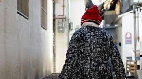 소변 실수하는 노모 폭행해 숨지게한 남매…존속살해 무죄 왜?