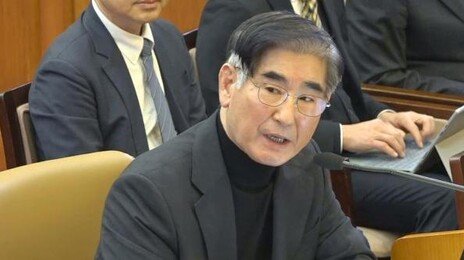 ‘노상원에 비화폰 전달’ 김용현, 1심 징역3년