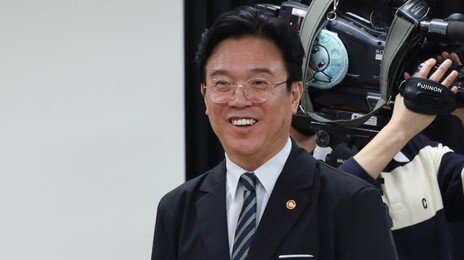 ‘긴급조정권’ 칼 빼기 주저한 김영훈…삼성 극적 합의 이끌어