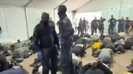 韓 구호활동가 석방한 이스라엘 “양국관계 발전 희망”