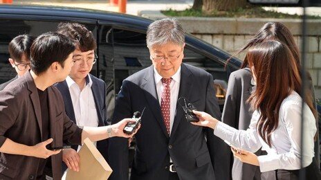 ‘관저 이전’ 김대기·윤재순, 신병 확보…김건희 등 윗선 개입 수사