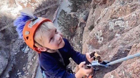 7세 소년, 세계최고 난코스 ‘2308m 수직 암벽’ 올랐다…역대 최연소
