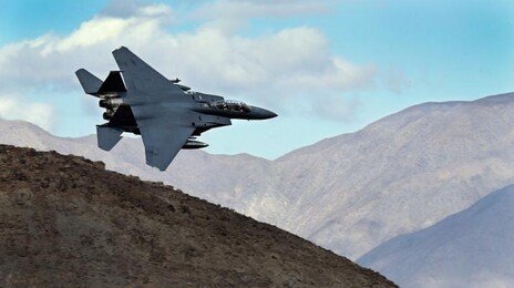 “이란, 중국 무기로 美 F-15E 전투기 격추했을 가능성 높아”