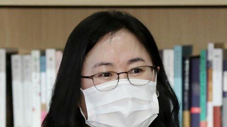 ‘학폭재판 노쇼’ 권경애 피해 유족, 헌재에 재판소원 청구