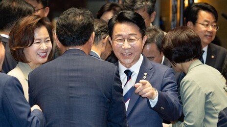 22대 후반기 국회의장 6선 조정식 선출