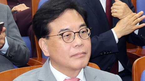 “비굴함이 가슴에 맺혀”…눈물 보인 송언석, 원내대표 사퇴