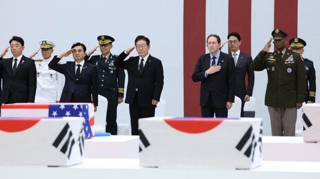 靑 “핵잠 한국 건조엔 큰 변화없어… 한미 전작권 전환 견해차 크지않다”