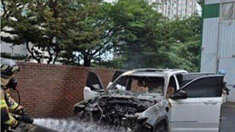 시흥 자동차 정비소 야외주차장 SUV 화재…인명 피해 없어