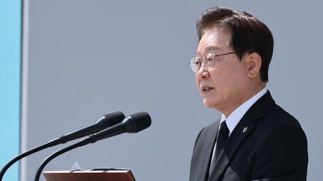 李, 1년간 17만㎞·지구 4바퀴 돌아…2주 1번꼴 전통시장 찾아