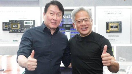 젠슨 황, 오늘 또 ‘깐부 회동’…가족들과 최태원 만난다