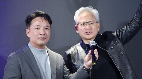 PC방 누빈 젠슨 황…크래프톤·엔씨와 ‘피지컬 AI’ 협업 포석