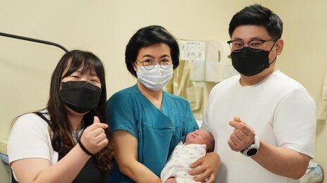 쌍둥이 첫째 유산 152일 뒤 둘째 출산…‘지연 분만’ 국내 최장 기록