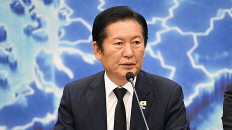 ‘주말 잠행’ 정청래, 이르면 이번주 연임 도전…‘친명’선 포기 압박