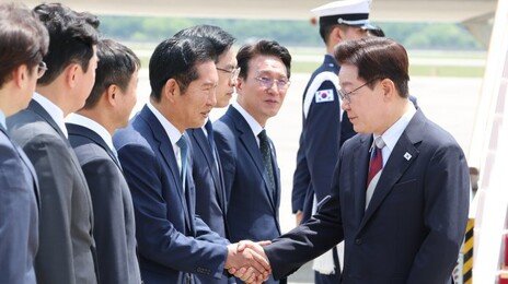 李, 민주당 직격 “원수 싸우듯 하지말라…패싸움하면 되겠나”
