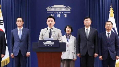 李, 취임 1년만에 안보실 차장 2명 교체… 전작권 전환-핵잠 도입 협상 가속 의지